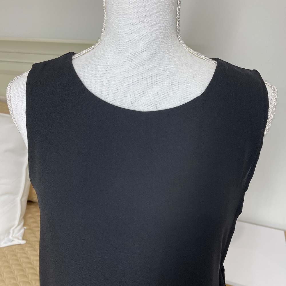 Doe & Rae Overlay Top Size Small - Picture 2 of 8